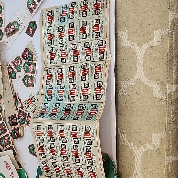 Vintage 80s S&H Green Stamps Lot W/ 1988 Catalog - Picture 7 of 13